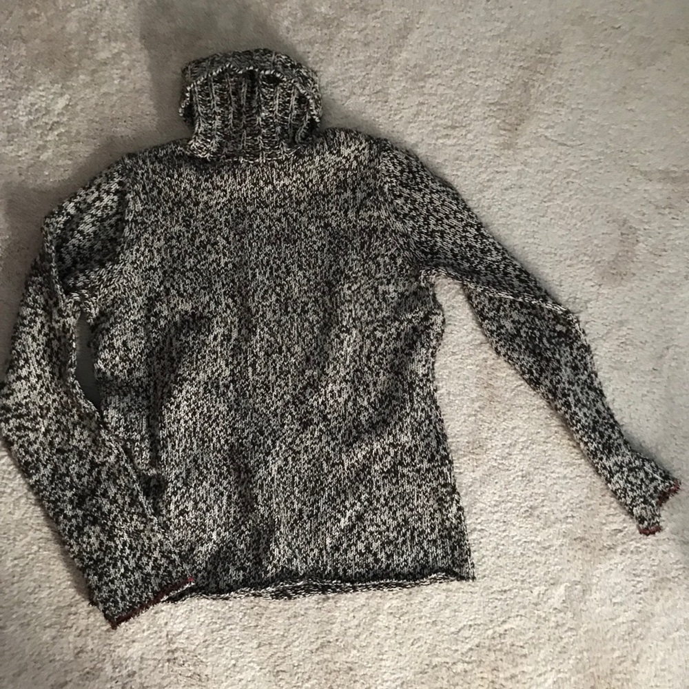Gap turtleneck sweater